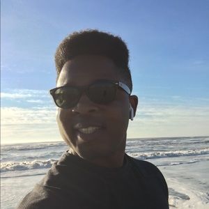 Meet your Posher, Stephen